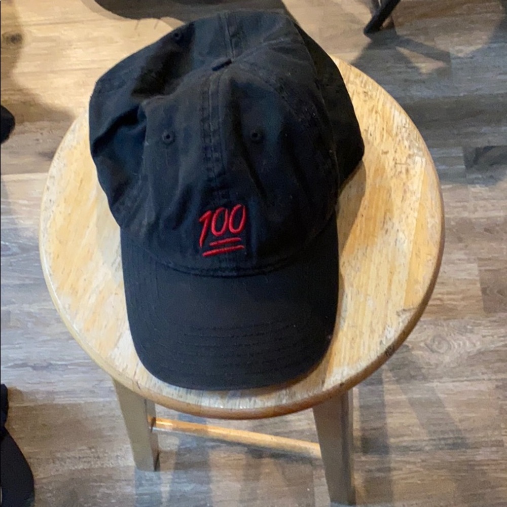 100 Emoji Hat